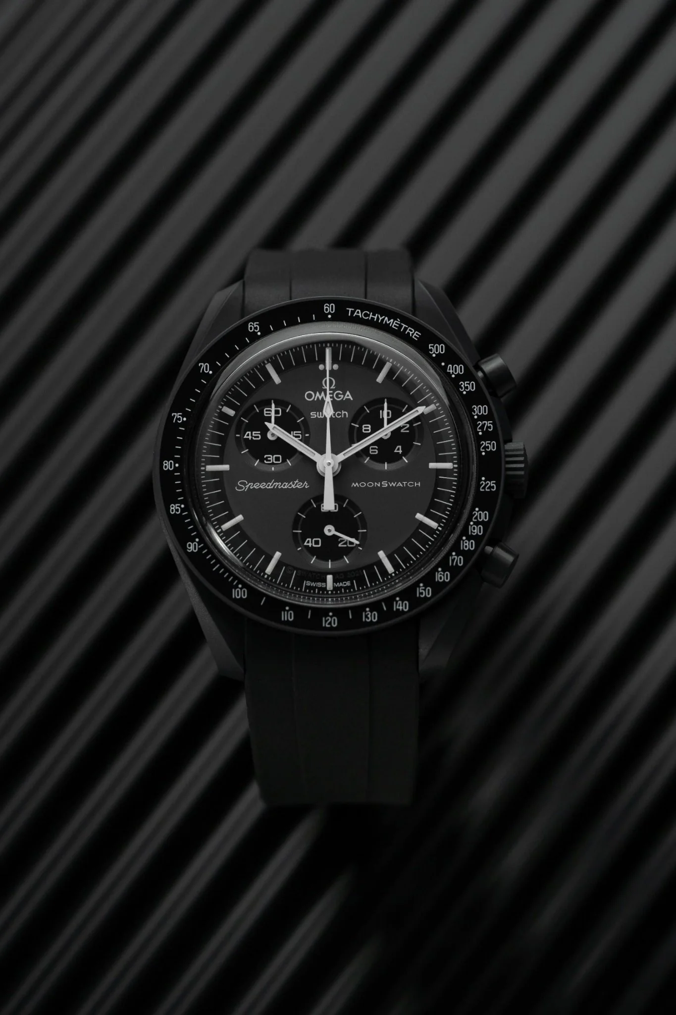 Curved Rubber Strap - Black - Image 5