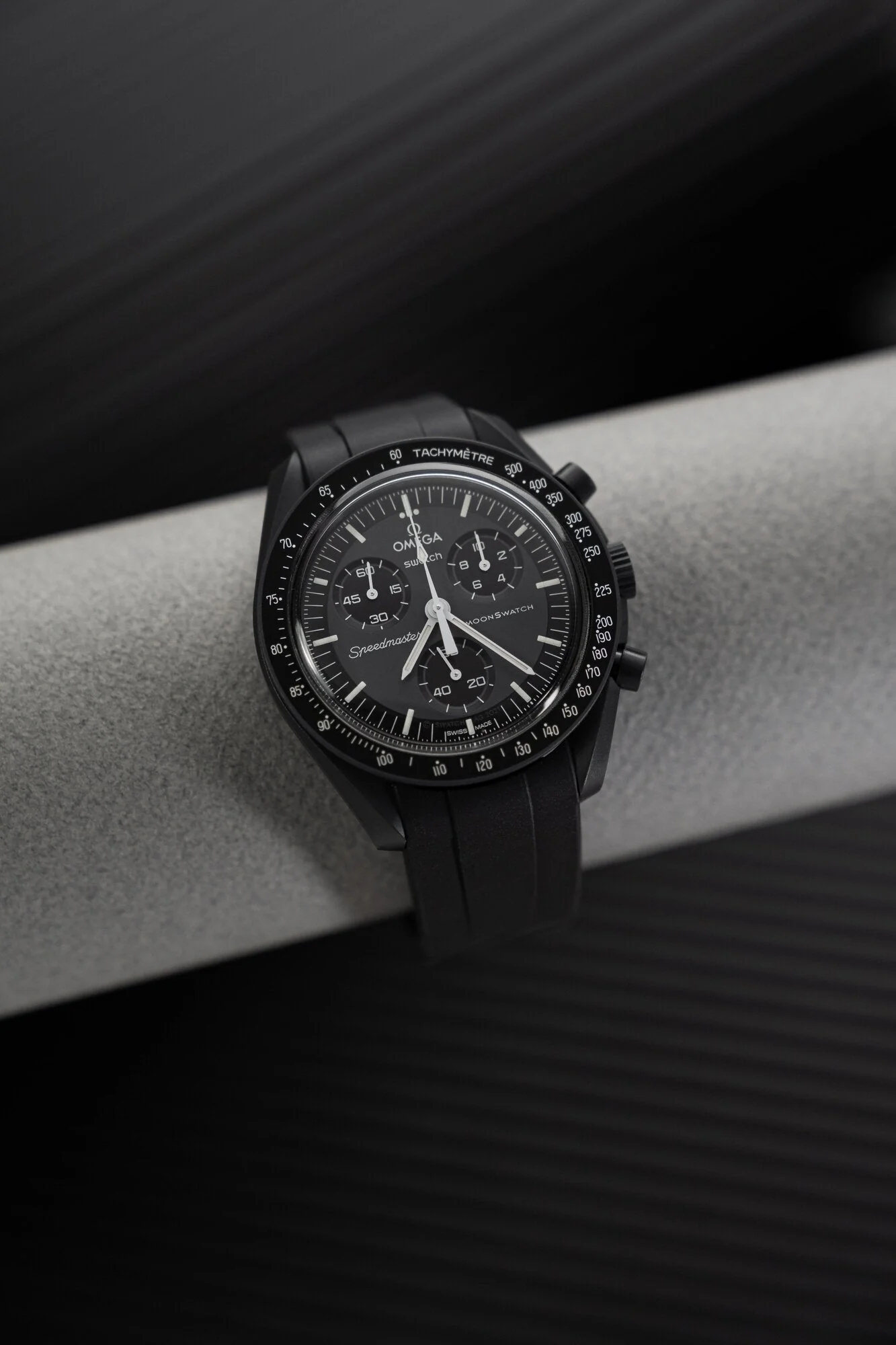 Curved Rubber Strap - Black - Image 6