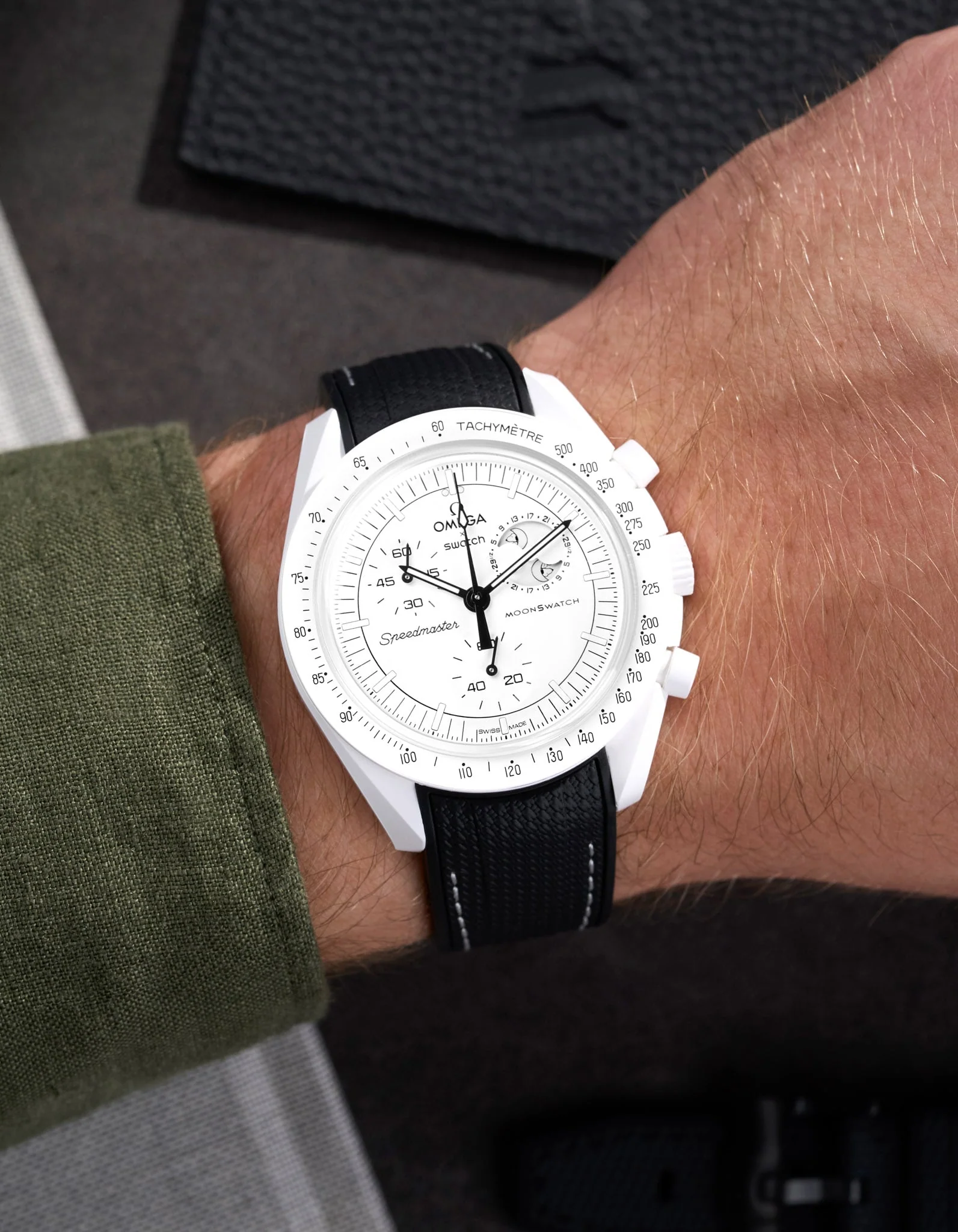 Curved Vertech Rubber Strap - Black & White Stitches - Image 10