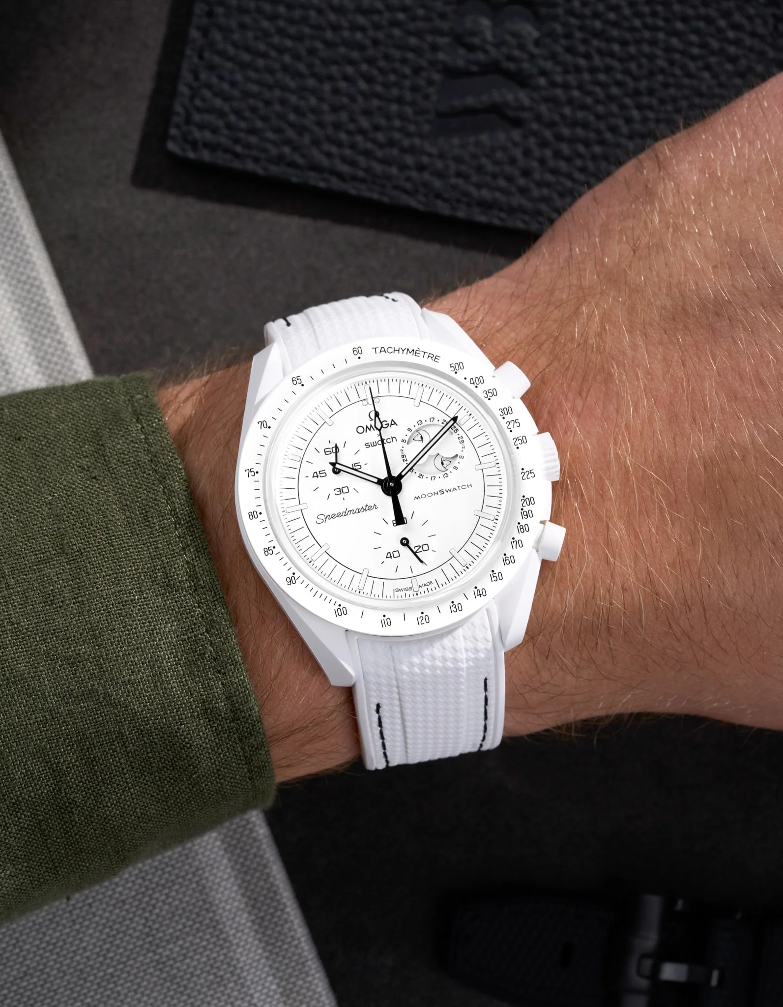 Curved Vertech Rubber Strap - White & Black Stitches - Image 4