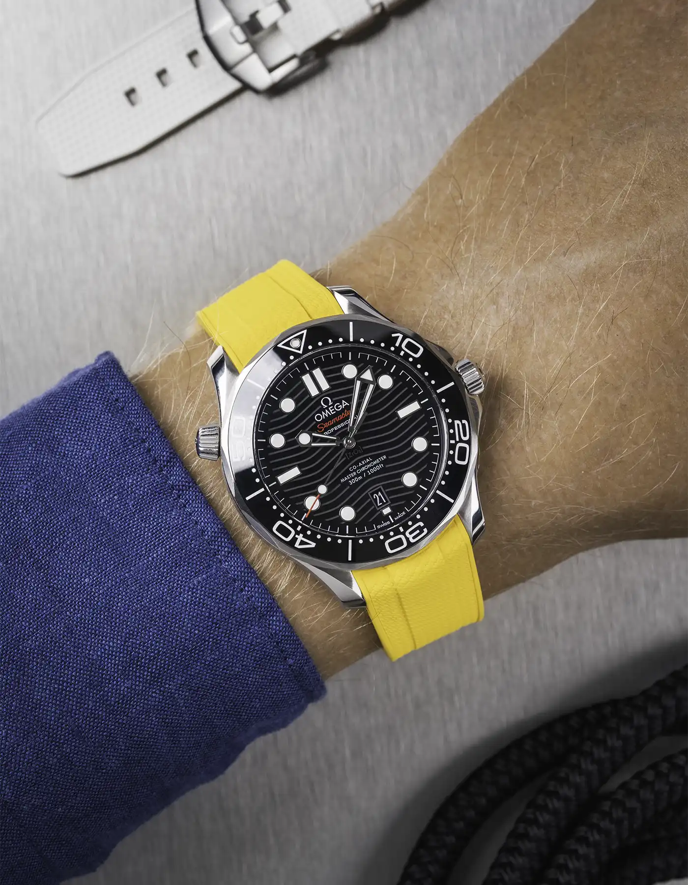 FKM Rubber Strap for Omega Seamaster 300 Diver - Yellow - Image 5