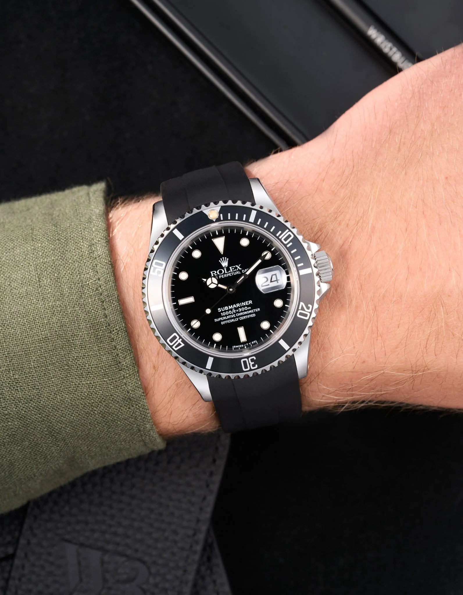 FKM Rubber Strap for Rolex Submariner 16610 - Image 3