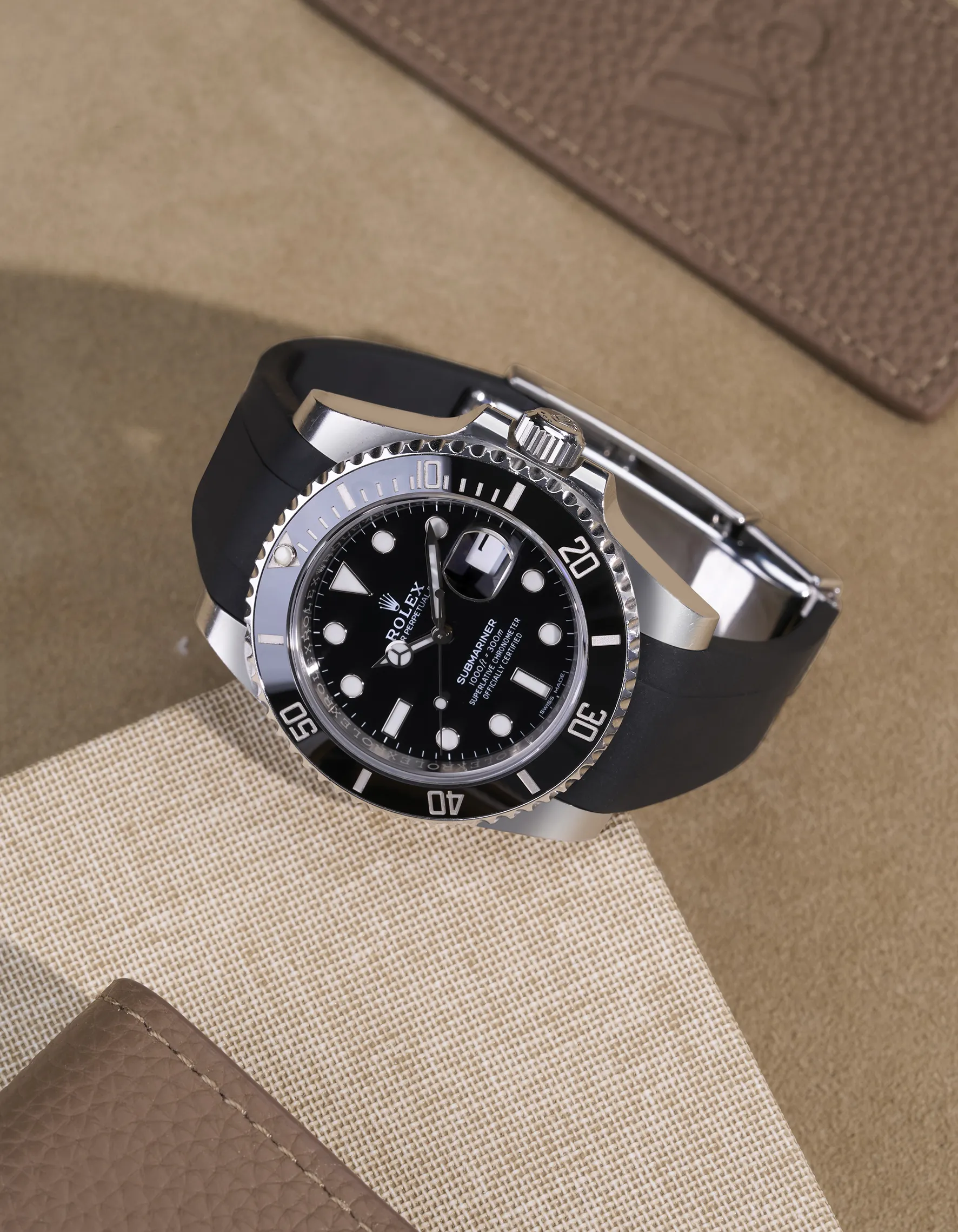 FKM Rubber Strap Integrated for Original Clasp – Submariner 116610LN/114060LN (1 gen) - Image 3
