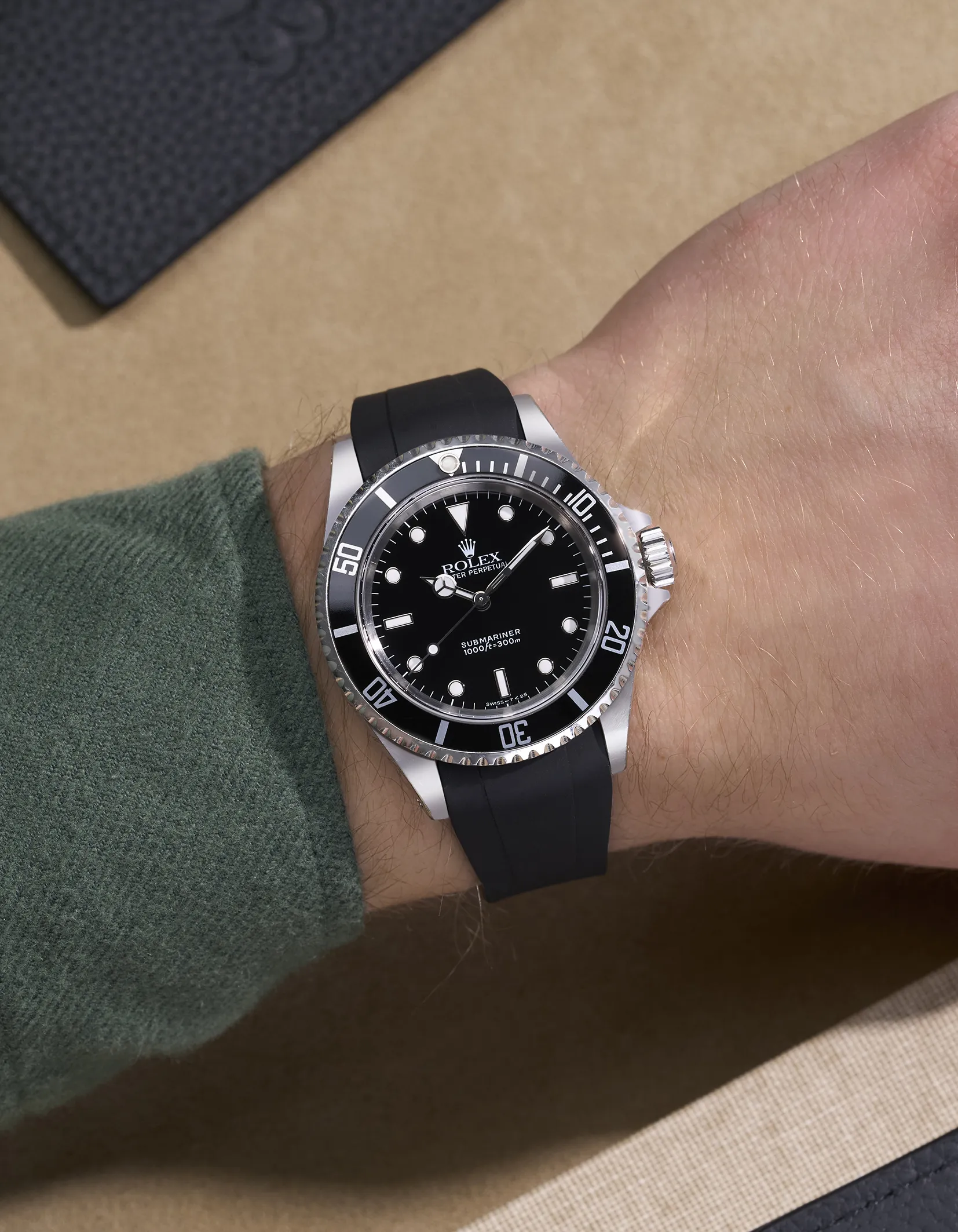 FKM Rubber Strap Integrated for Original Clasp – Submariner 16610/14060 - Image 4