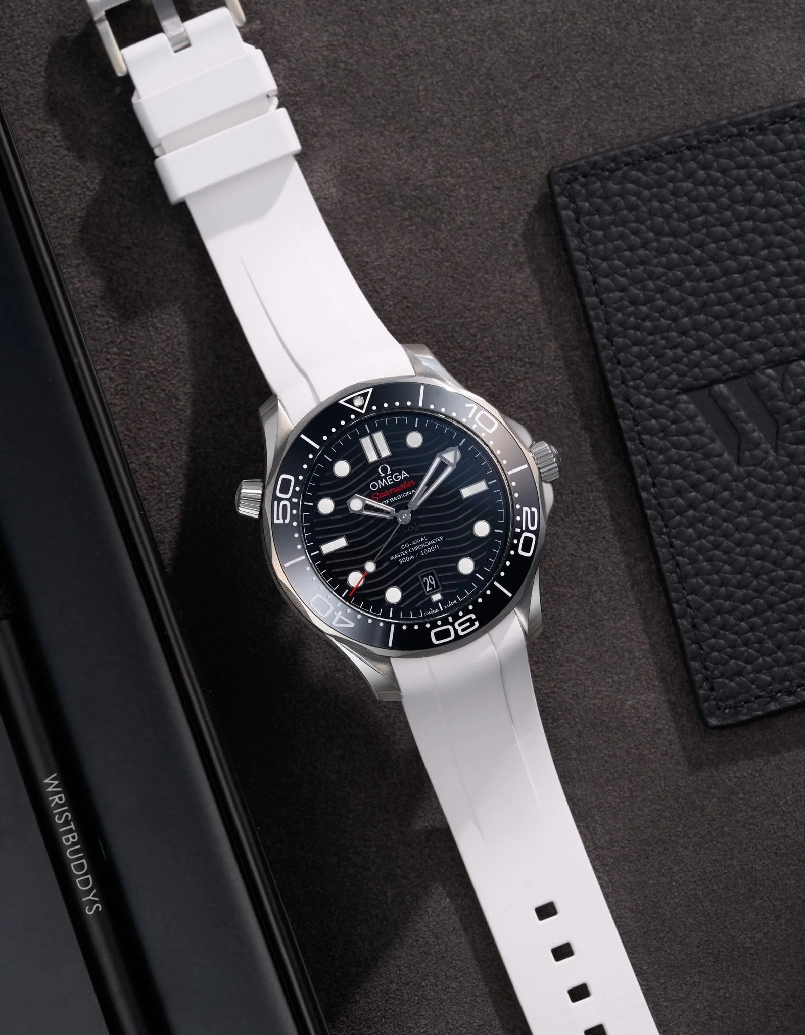Rubber Strap for Omega Seamaster Diver 300 42mm Black - Image 9