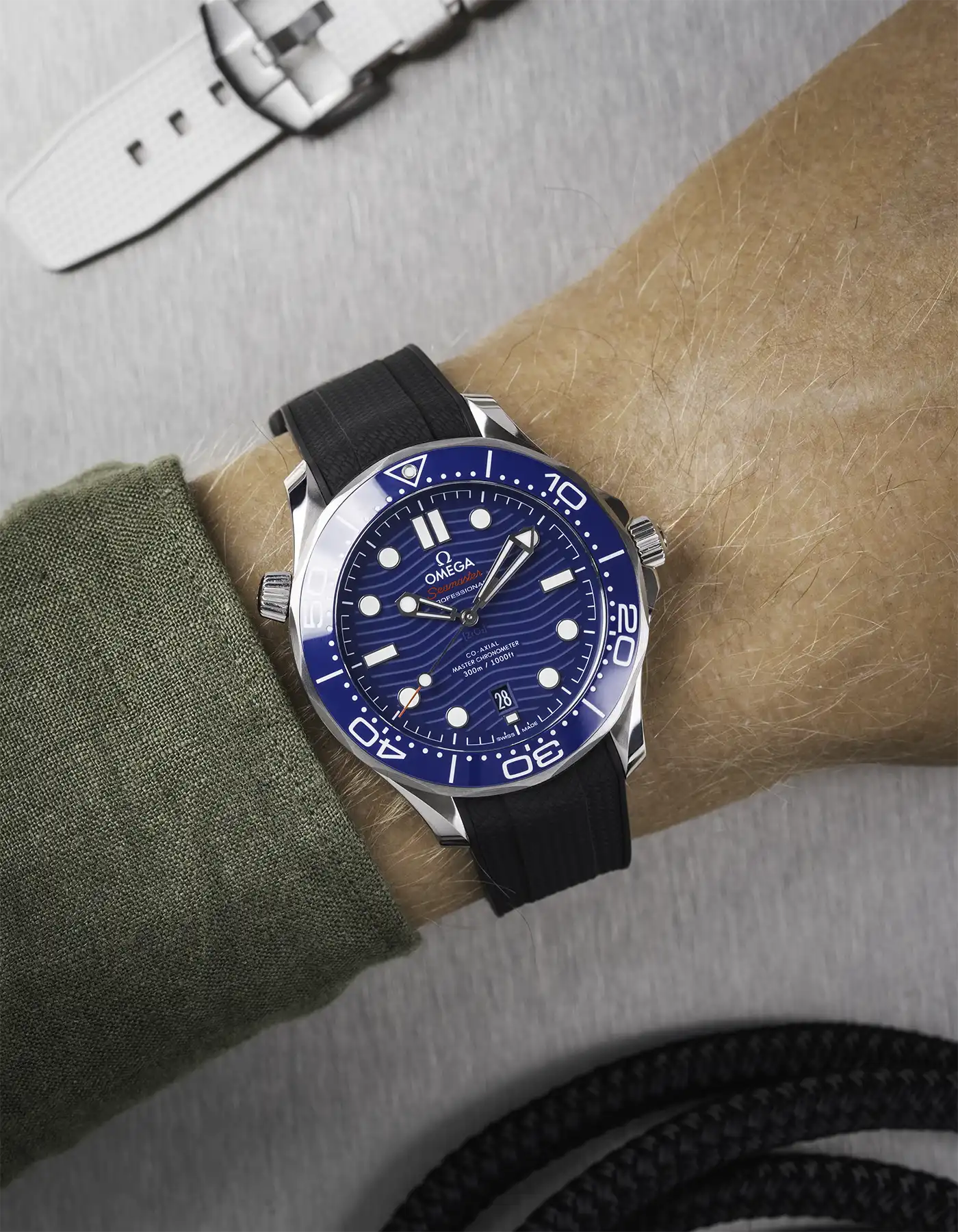 Rubber Strap for Omega Seamaster Diver 300 42mm Green - Image 16