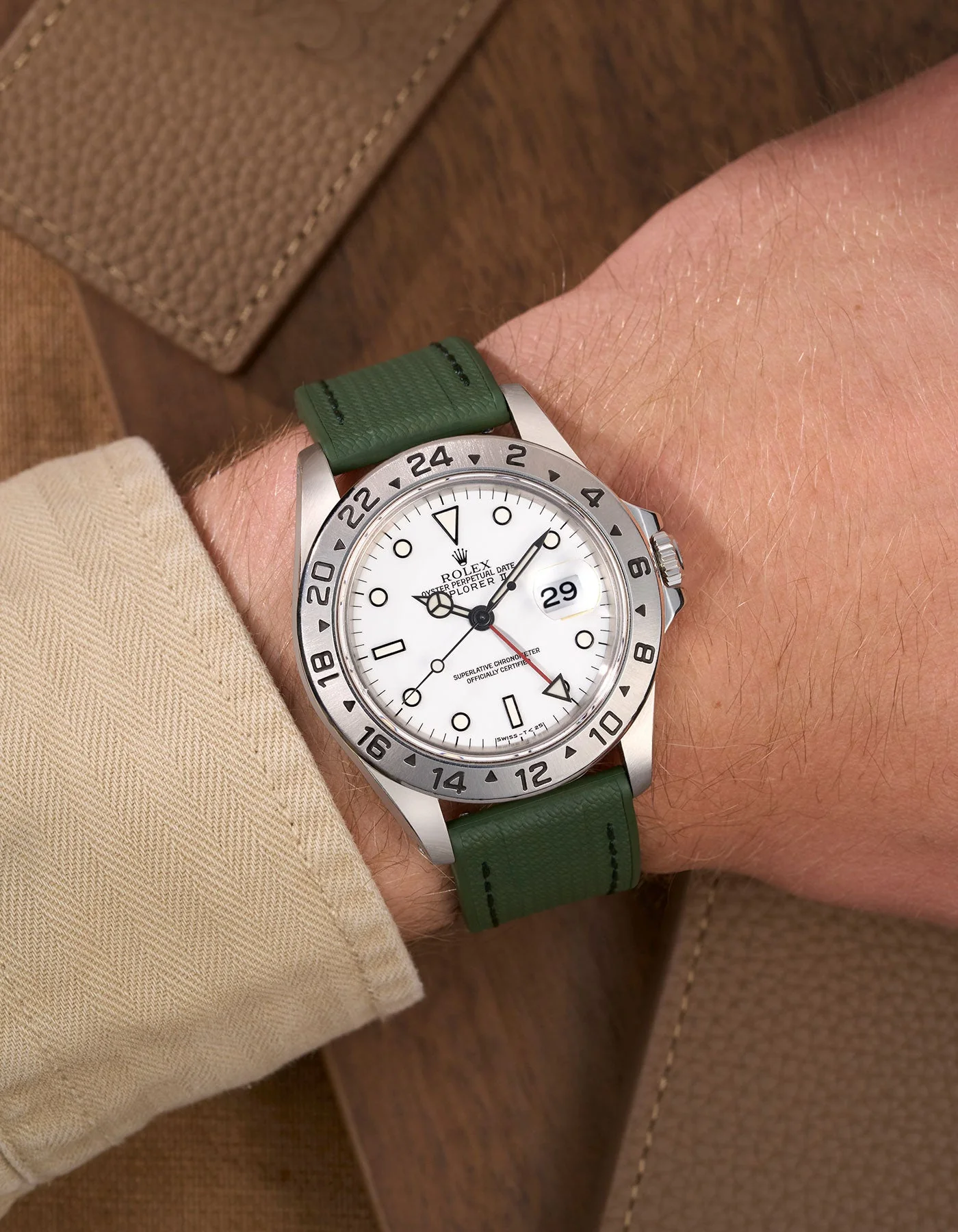 Straight End Vertech FKM Strap - 20mm - Image 3