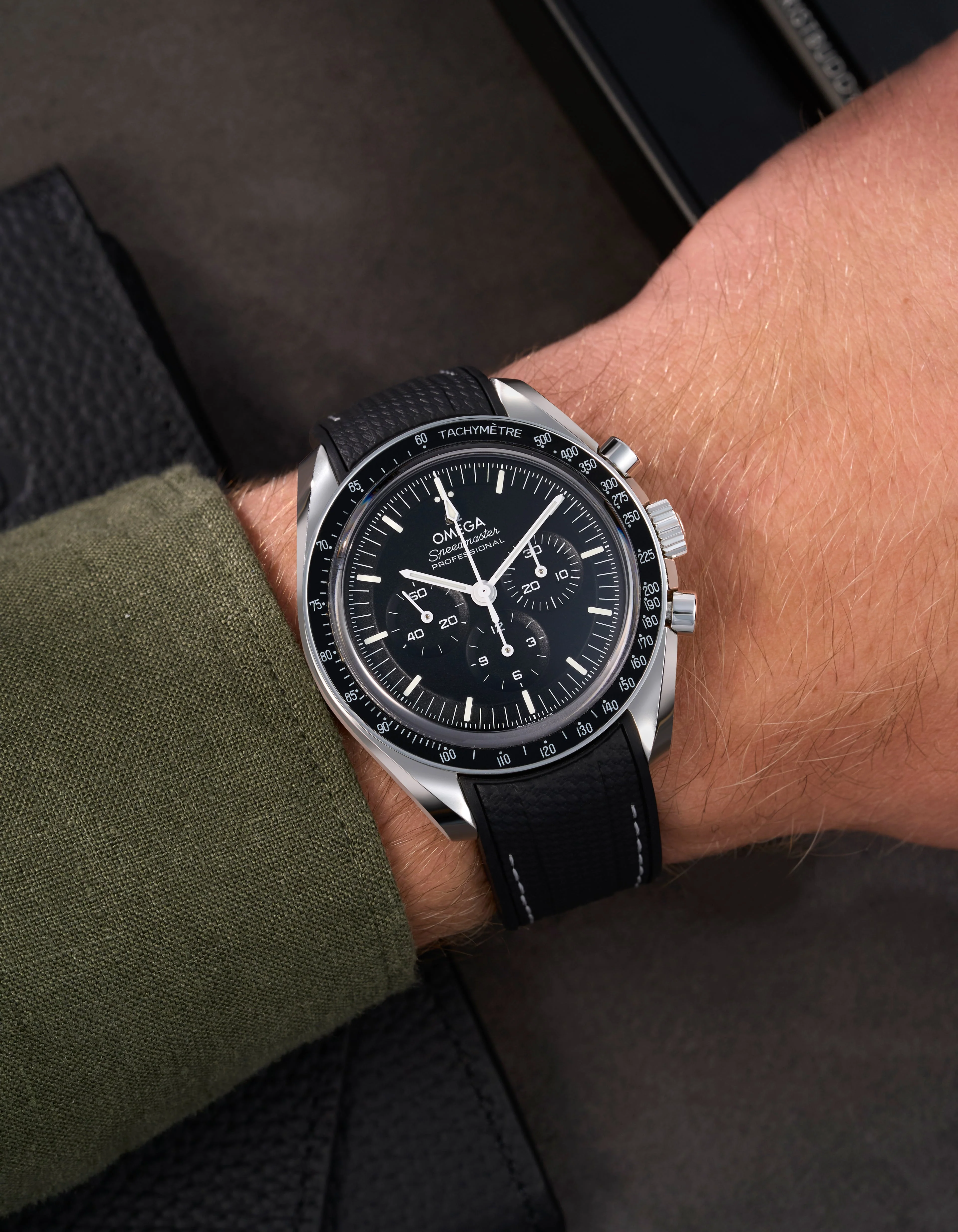 Vertech Rubber Strap for Omega Speedmaster - Image 6